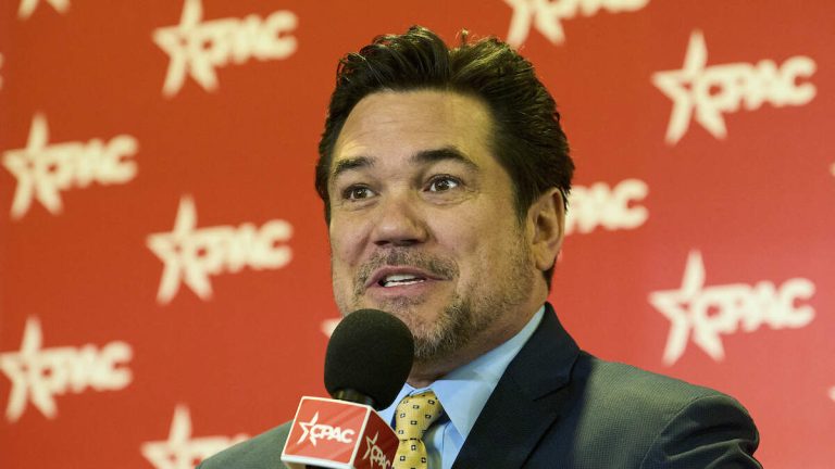 Former ‘Superman’ Actor Dean Cain Joins ICE