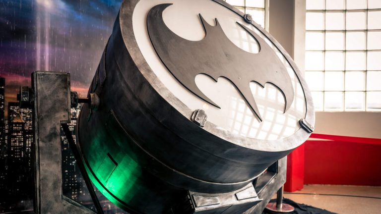 Man In Batman Pajamas Detains Burglary Suspect