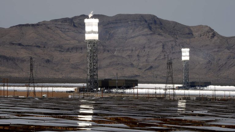 $2.2B Ivanpah Solar Plant to Shut Down Due to Inefficiency