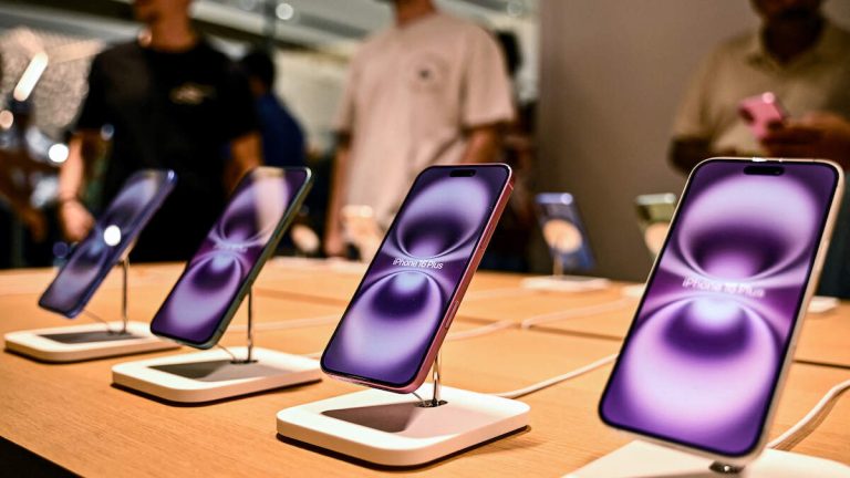 Apple Set To Unveil New iPhone