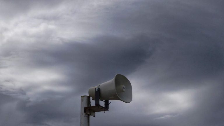 Are Sirens the Solution for Emergency Alerts During Fires?