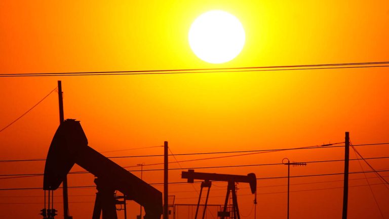 California Extends Cap and Trade, Boosts Oil Production