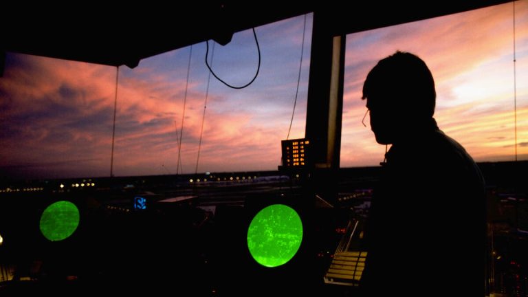 Flights Stopped After Radar Outage Hits Dallas Air Traffic Controllers