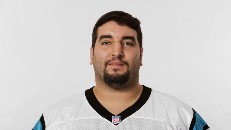 Former NFL Lineman Bill Ferrario Dead At 47