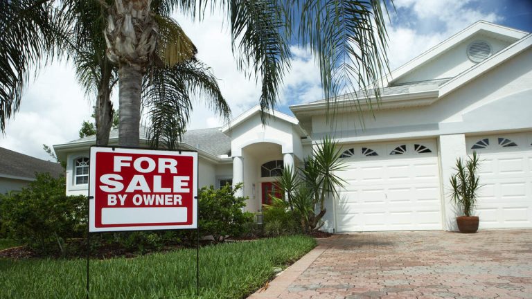 Home Sellers Cut Prices Amid Sluggish Sales and Buyer Shortage
