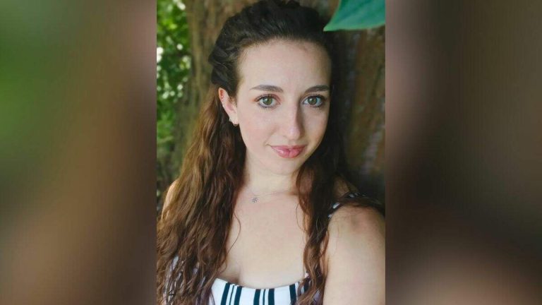 Trapeze Artist Marina Barcelo Dead At 27