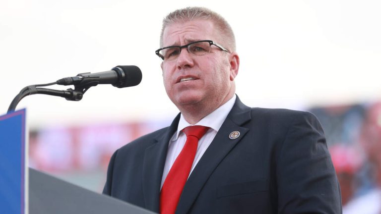 4 Family Members Of Illinois Governor Candidate Killed In Helicopter Crash