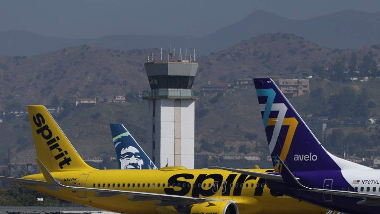 Burbank Flights Delayed Amid Controller Shortage Tied to Shutdown