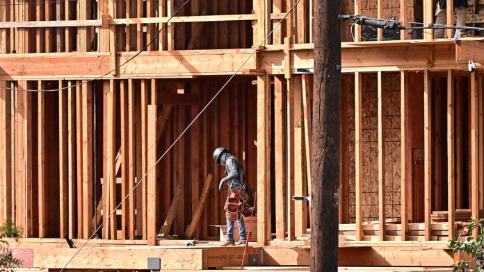 LA Considers $32.35 Minimum Wage for Construction Workers_6900f4699e35b.jpeg