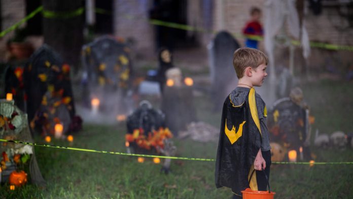 LAPD Officials Offer Tips for Safe Trick-or-Treating on Halloween_6904e8e983a15.jpeg