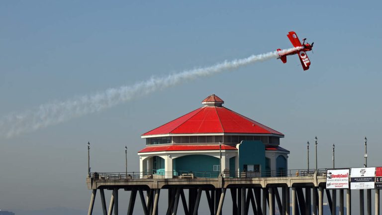 Pacific Airshow Continues Without U.S. Military Planes