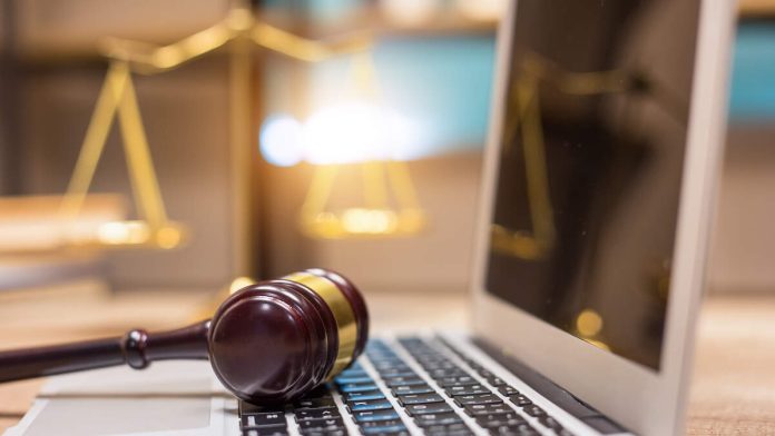 Police Officer Caught Without Pants By Judge During Video Court Hearing_69050963ec5e8.jpeg