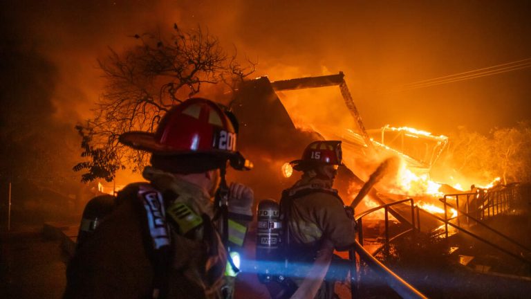 Report: Communication, Staffing Impeded Response to Palisades Fire