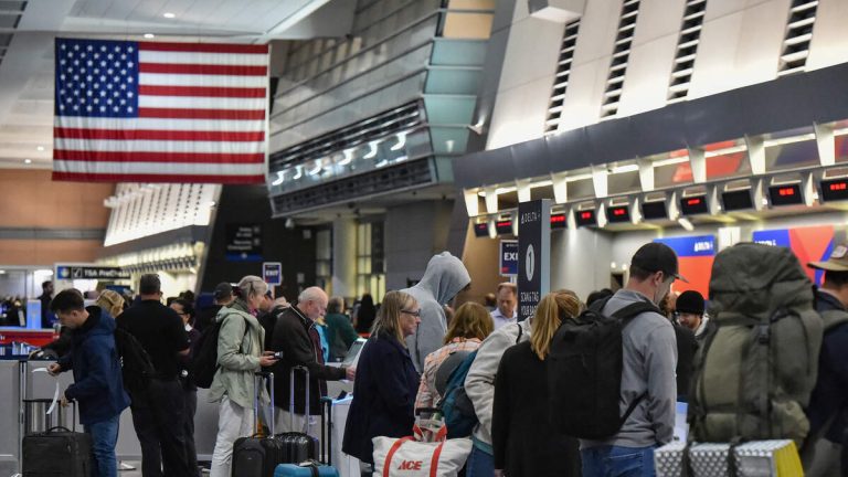 Flight Reductions Reduced At 40 Major US Airports