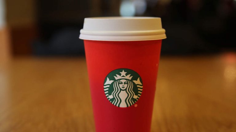 Hundreds of Starbucks Baristas Walk Off Job for `Red Cup Rebellion’