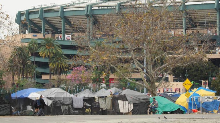 OC Supervisors Approve Fines, Jail for Homelessness