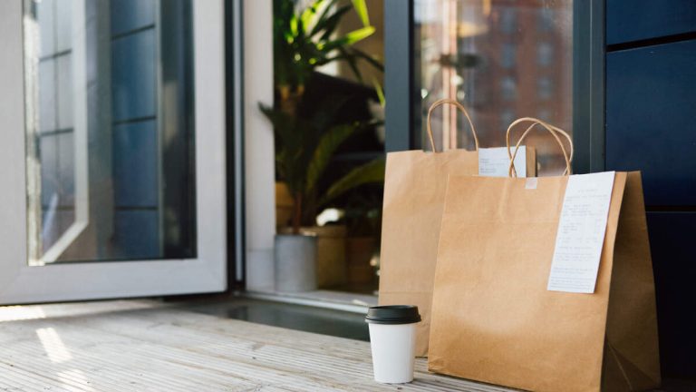 Doorbell Camera Captures Delivery Woman Pepper Spraying Customer’s Food
