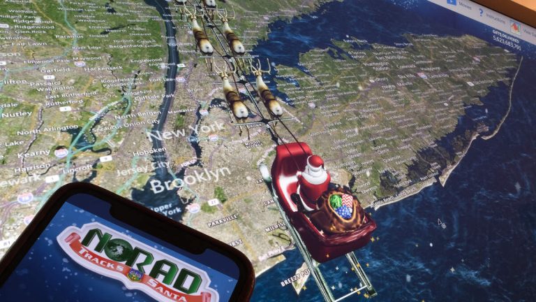 NORAD: Santa, Reindeer Embark on Annual Gift-Giving Tour