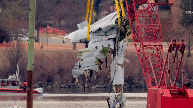 US Government Admits Fault In Deadly Midair Collision Over Potomac River