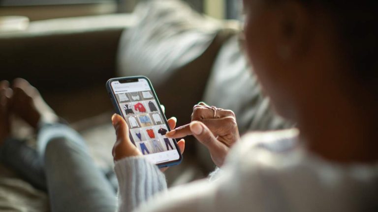 Discount Clothing Retailer Is Shutting Down Its Online Operations