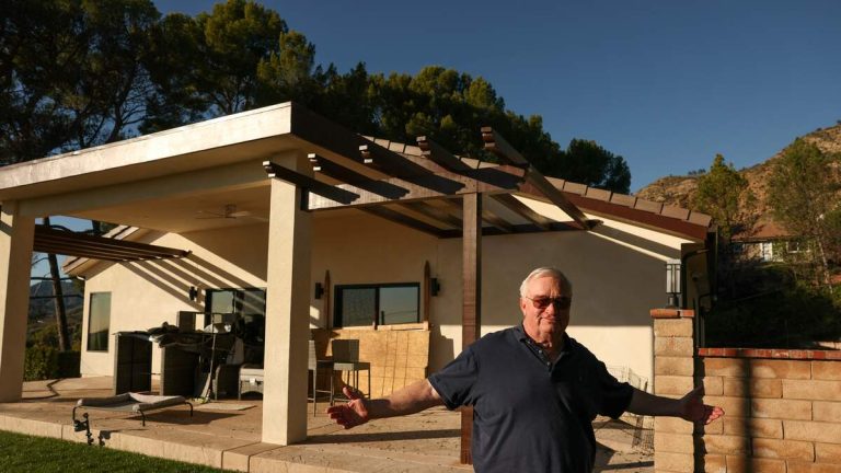 Trump Signs Executive on L.A.-Area Wildfire Reconstruction