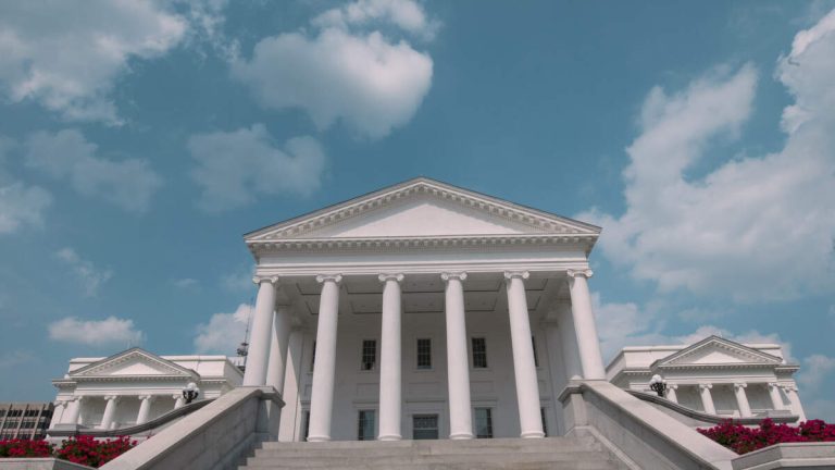 Virginia Lawmakers Pass Redistricting Amendment