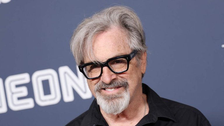 Actor Robert Carradine Dies at 71
