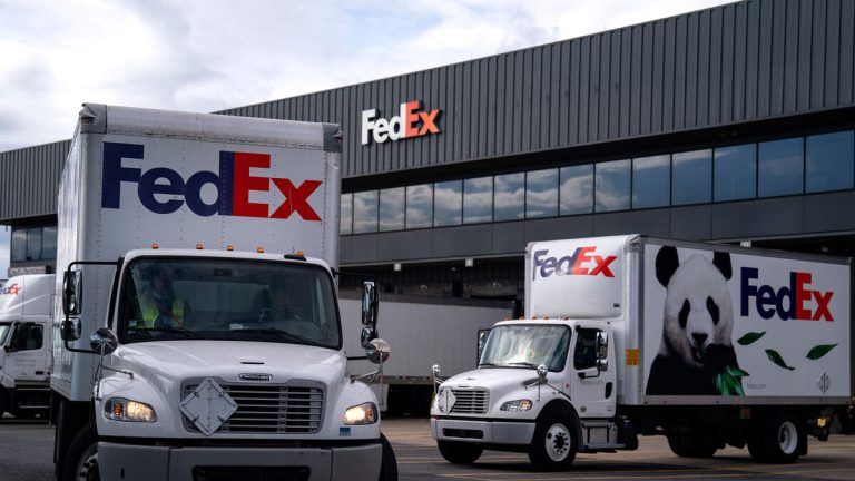 FedEx Says It Will Pass Tariff Refunds On To Customers