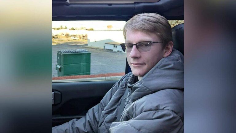 Messages Reveal Potential Motive Of Armed Man Fatally Shot At Mar-A-Lago