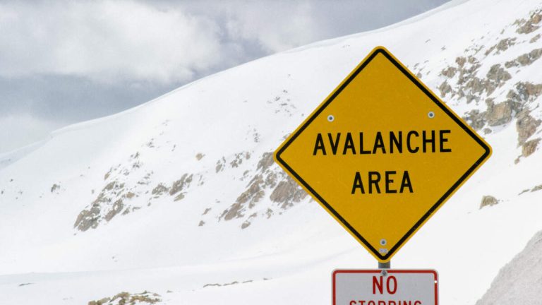 Rescuers Recover Bodies Of Eight Skiers Buried By California Avalanche