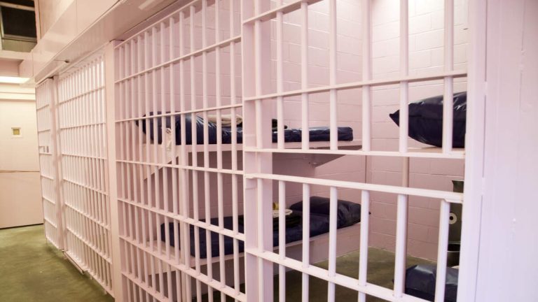 L.A. County Orders Steps Aimed at Curbing Deaths in County Jails