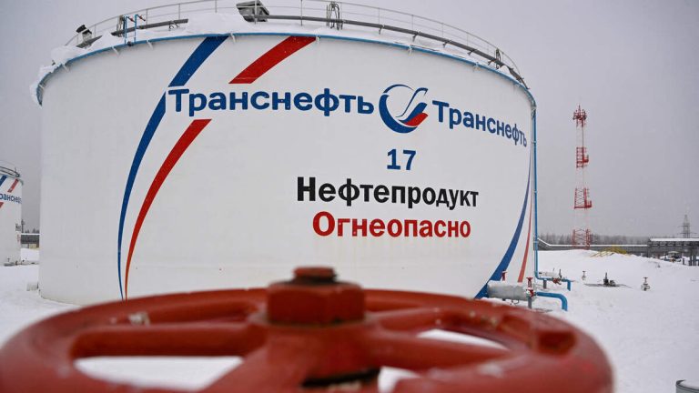 US Eases Russian Oil Sanctions Amid High Gas Prices Due To Iran War