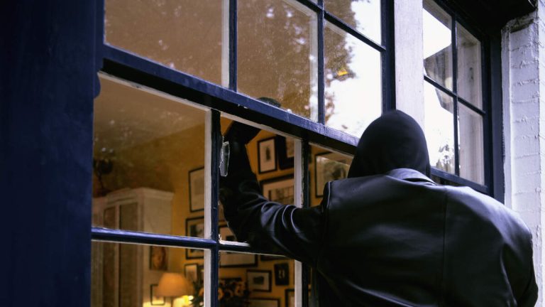 Burglars Continue to Target San Fernando Valley Homes