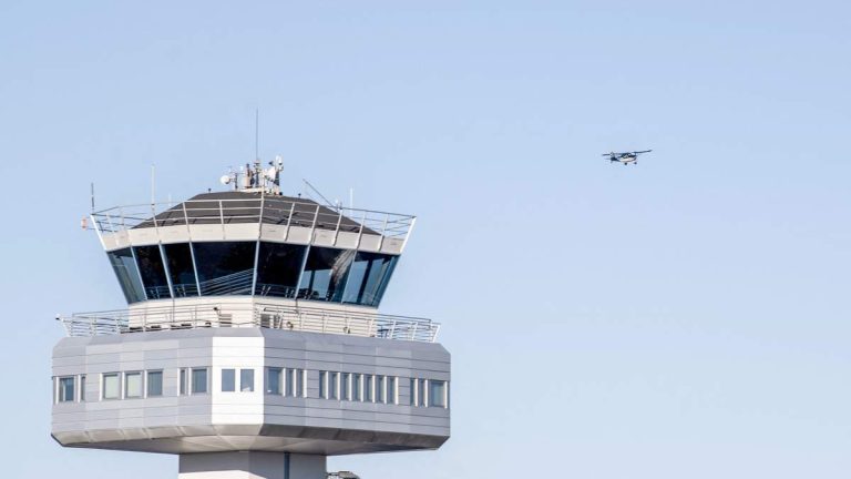 Commercial Pilot Reports Close Call With Drone While Preparing To Land