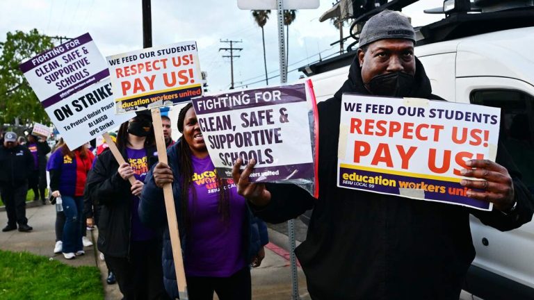 LAUSD, Non-Teaching Employees Union Set For Mediation Session