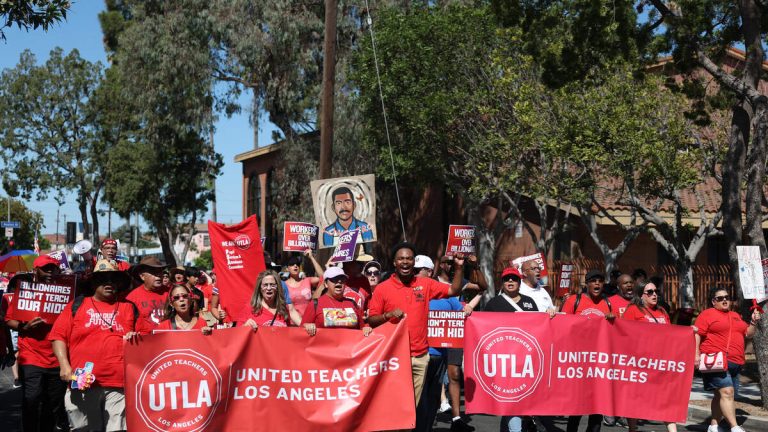LAUSD, Teachers Union Reach Tentative Agreement; Other Talks Continuing