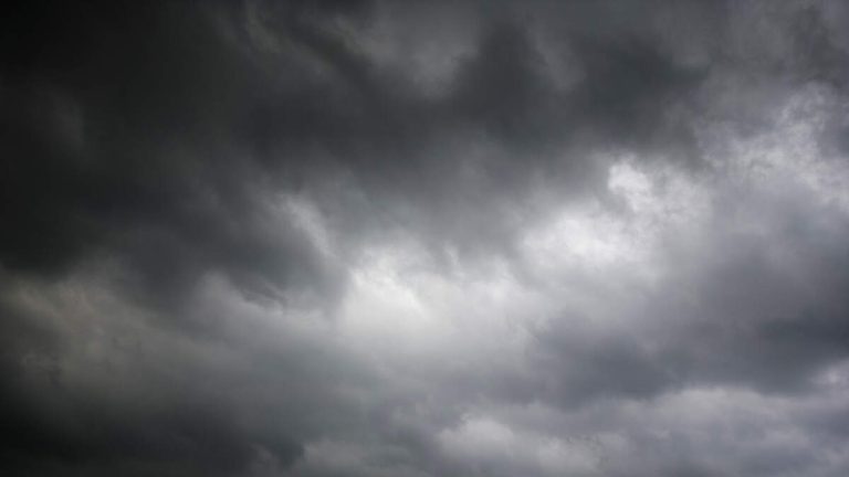 Light Rain, Gusty Winds Expected Across Southland