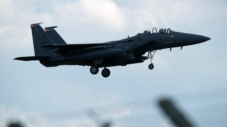 Search For 2nd Pilot Of US Fighter Jet Shot Down Over Iran Enters 2nd Day