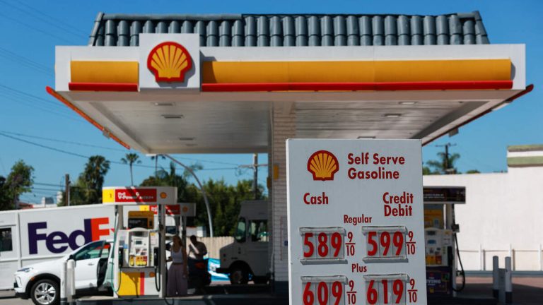 Slight Decrease Extends Streak of Dropping Average LA County Gas Prices