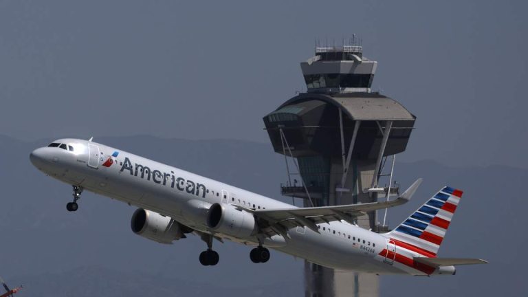 American Airlines To Offer In-Flight Wi-Fi Using Starlink On Some Planes