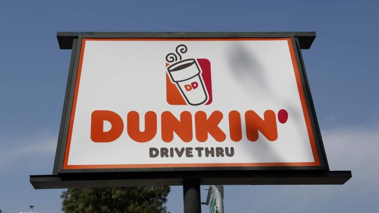 Dunkin’ To Sell Iced Beverage Buckets Nationwide
