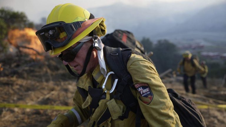 Sandy Fire Burns 1,386 Acres, Zero Containment