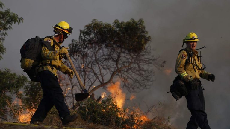 Sandy Fire in Simi Valley 22% Contained
