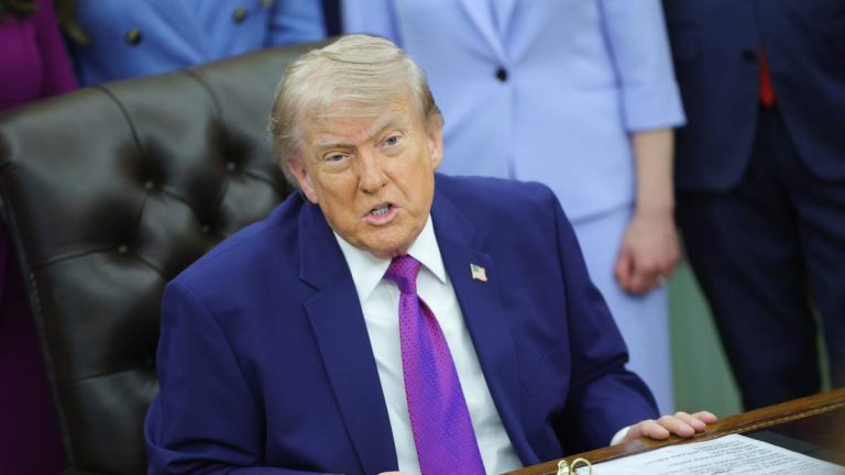 Trump Calls Iran Ceasefire ‘On Life Support’ as Talks Stall