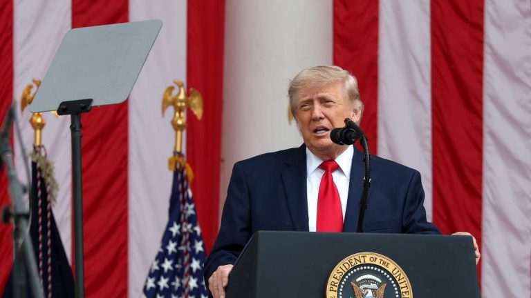 Trump in Situation Room to Decide on Iran Deal