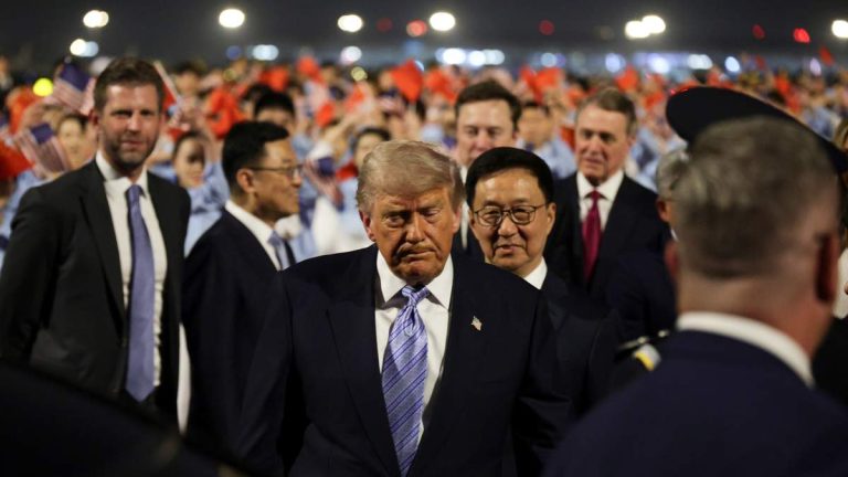 Trump Meets Xi in Beijing Amid Iran War Tensions