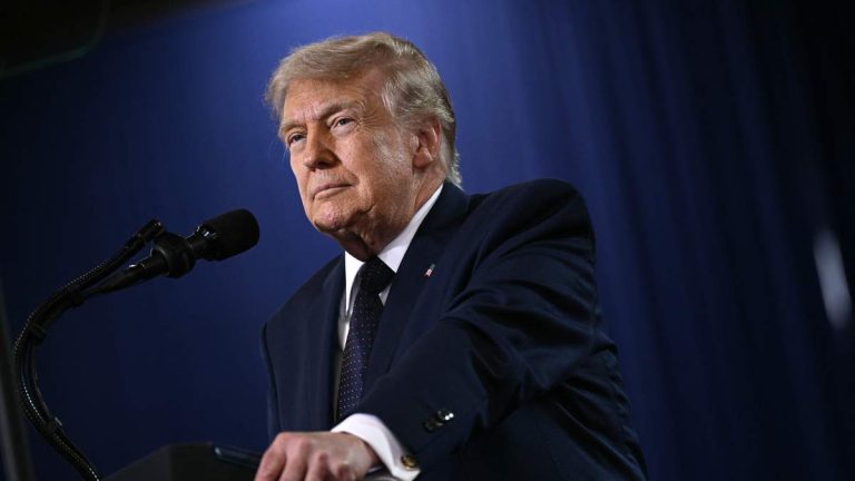 Trump Plans Camp David Cabinet Meeting Amidst Iran Tensions
