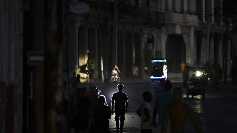 U.S. Oil Blockade Plunges Cuba Into Darkness