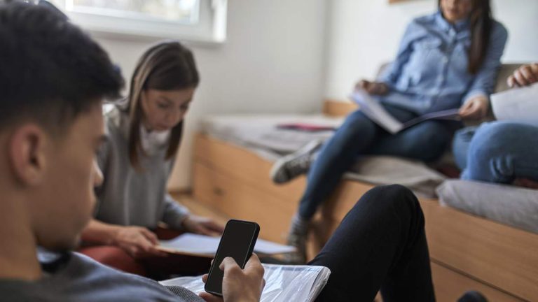 University’s New Program Lets Students Earn Degrees On Their Phones