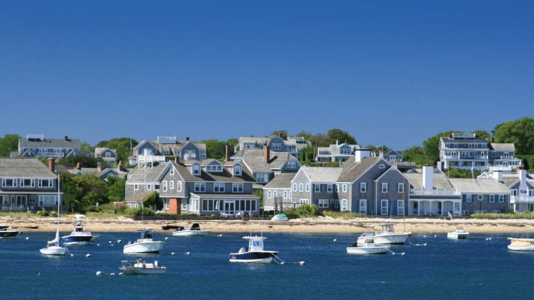 You Can Get A Multi-Million Dollar Home For Free, But There’s A Big Catch